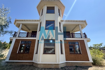 Дом, 291,3 м², 3 эт.