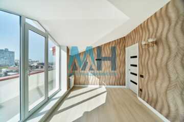 4-к квартира, 140 м², 4/5 эт.