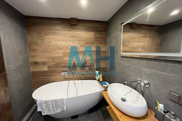 1-к квартира, 42 м², 10/10 эт.