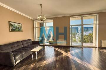 2-к квартира, 101,7 м², 2/4 эт.