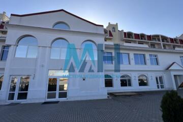 Отдельно стоящее здание, 1320 м²