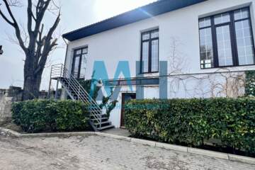 Помещение своб.назн., 98 м², 1/2 эт.