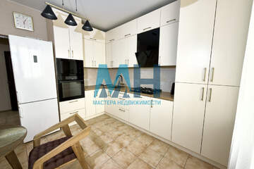 1-к квартира, 52 м², 2/5 эт.